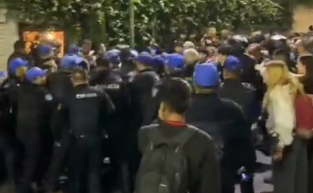 Pelea entre estudiantes del Colegio de Bachilleres Plantel 15 deja 10 heridos (10/06/2025). Foto: Captura de pantalla