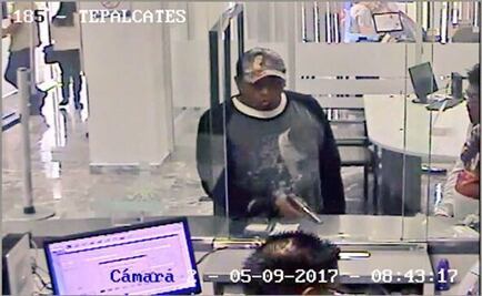 Sujeto roba banco en Iztapalapa