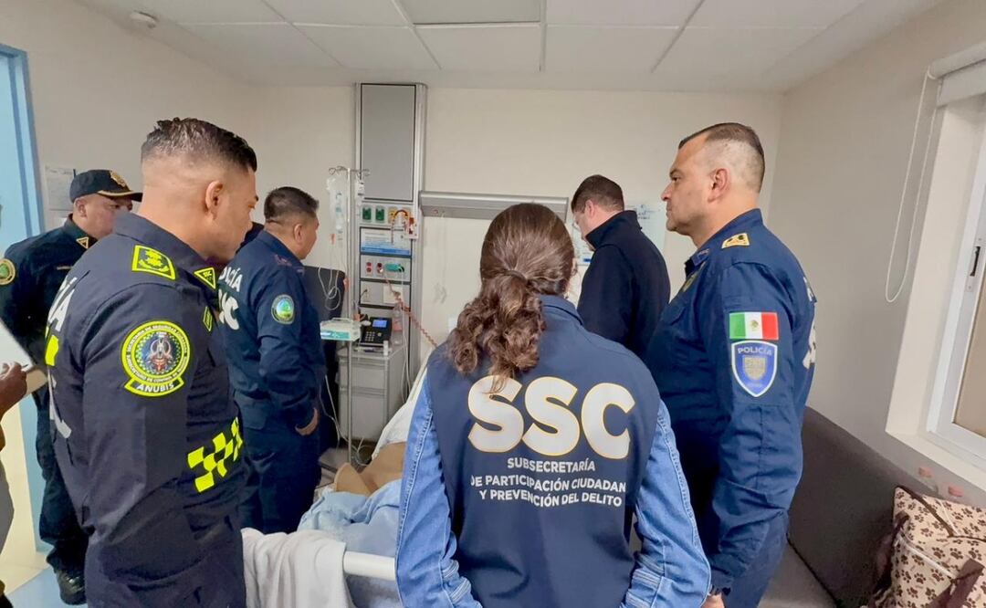Visita Pablo Vázquez a policías heridos en marcha de la Generación Z. Foto: Especial