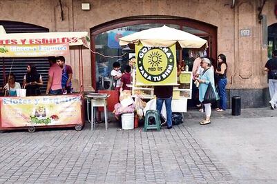 Ambulantes de Coyoacán presumen respaldo al PRD