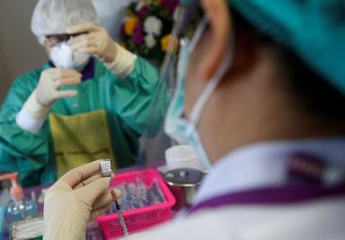 BioNTech señala que aún no es necesario adaptar la vacuna de Pfizer contra el Covid