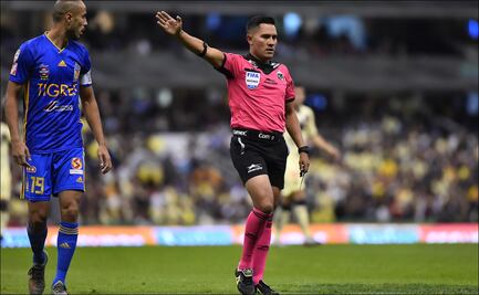 Árbitro ignora gritos de "Ehh Pu..." en el América vs Tigres