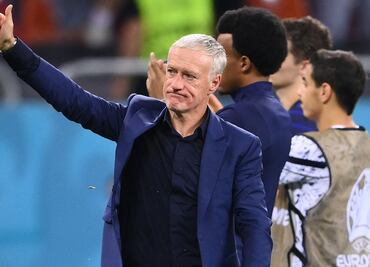Didier Deschamps, desconsolado tras eliminación de Francia de la Euro 2020