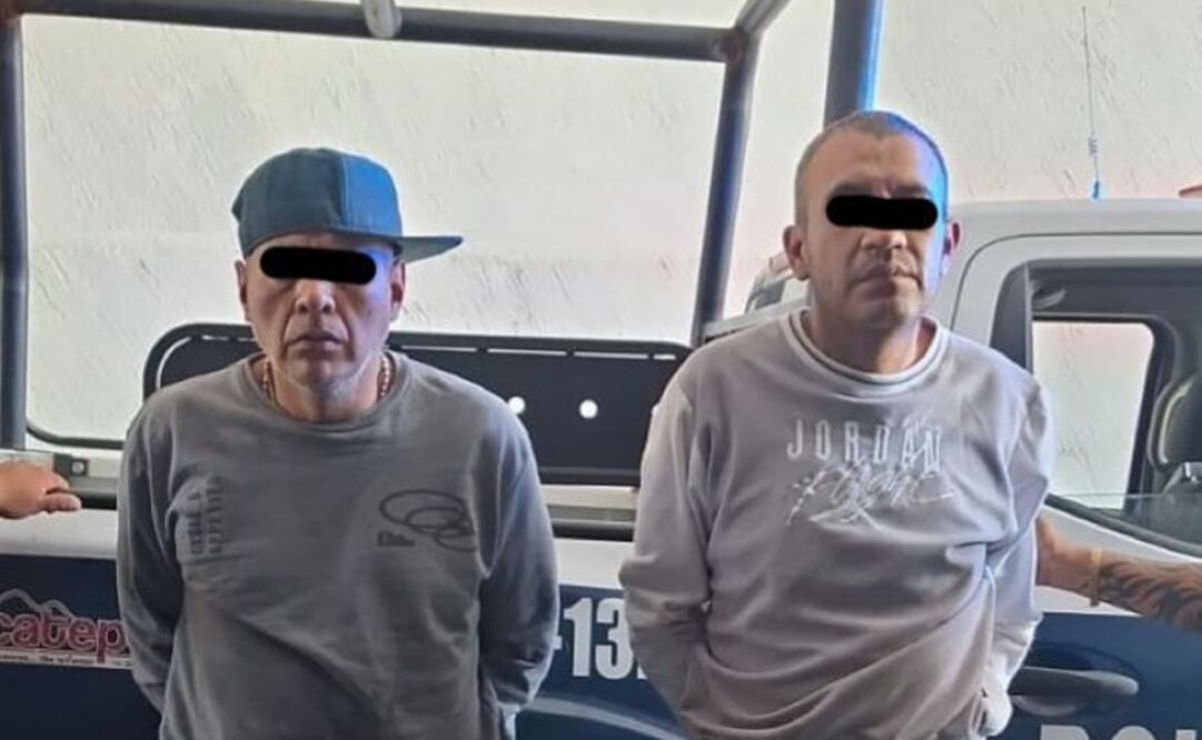 Dos sujetos fueron detenidos por elementos de la Policía de Ecatepec momentos después de que abandonaron el cuerpo desmembrado. Foto: Especial