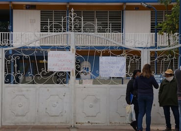 Cumple tres días paro de trabajadores de Salud en Oaxaca