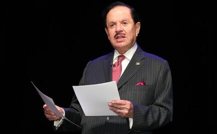 Club Primera Plana reconoce al Licenciado Juan Francisco Ealy Ortiz por su valor periodístico al frente de EL UNIVERSAL