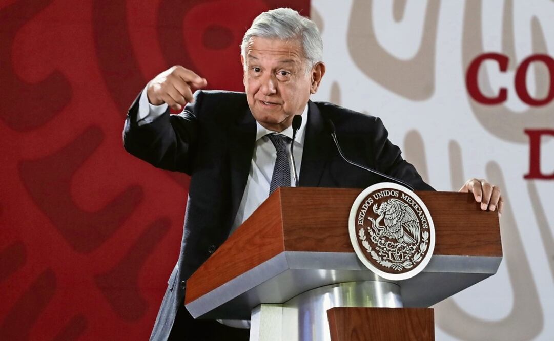 One of the trucks in the President's entourage crashed - Photo: Germán Espinosa/EL UNIVERSAL