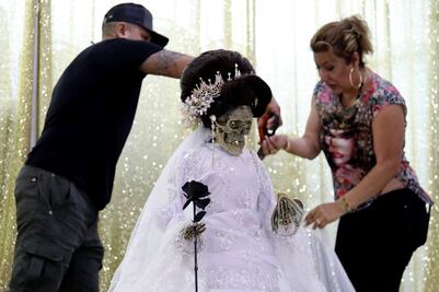 La Santa Muerte se pasea en Nueva York; el culto gana adeptos entre comunidades latinas de EU. FOTOS