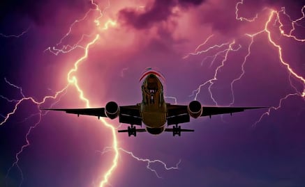 ¿Qué pasa si un rayo alcanza a un avión en pleno vuelo?
