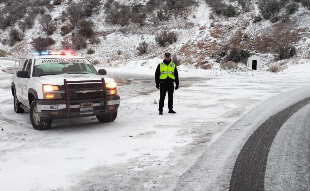 Así se ven las carreteras de Sonora por la caída de nieve. Foto: Especial/El Universal
