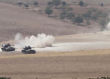 Turquía invade norte de Siria en operación contra el EI