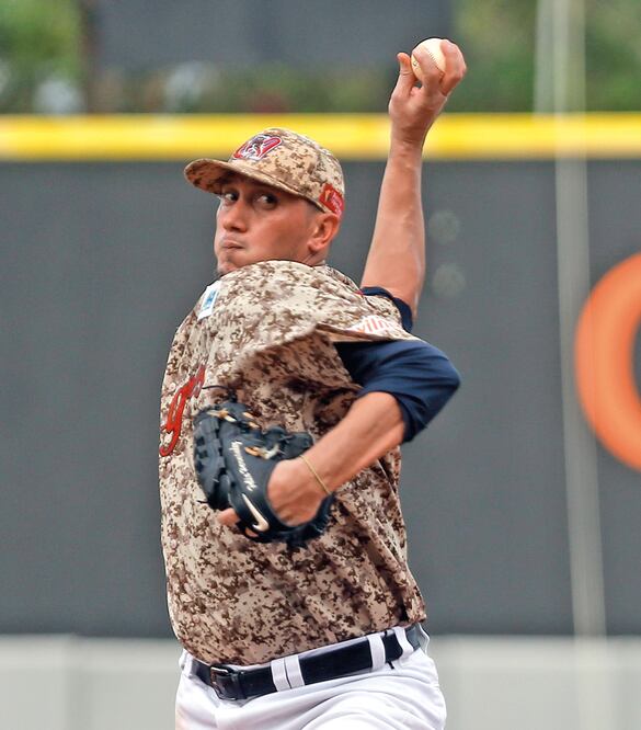 Freddy García, de los Tigres de Aragua, lanzó seis entradas (ORLANDO BARRÌA. EFE)