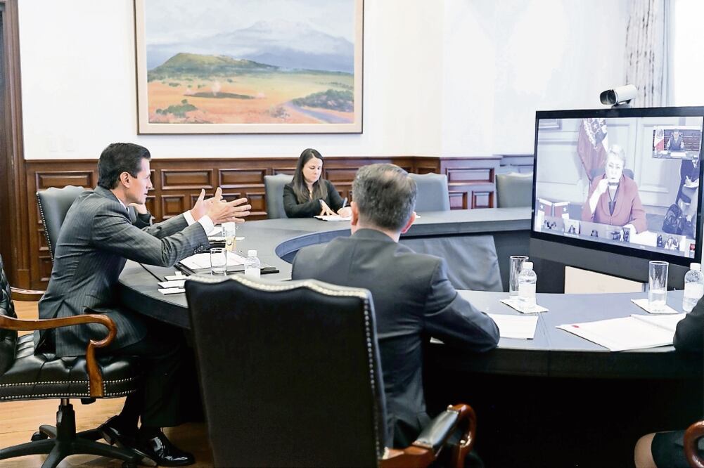 El presidente Enrique Peña Nieto participó en un videoencuentro entre los mandatarios de Perú, Chile y Colombia, el cual fue encabezado por la chilena Michel Bachelet, quien ejerce la presidencia pro témpore de la Alianza del Pacífico (PRESIDENCIA)