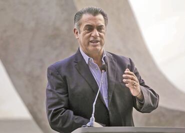 Dice "El Bronco" que "mochar" mano no es ocurrencia