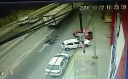 Difunden video de choque en Ecatepec en el que murió hijo de alpinista