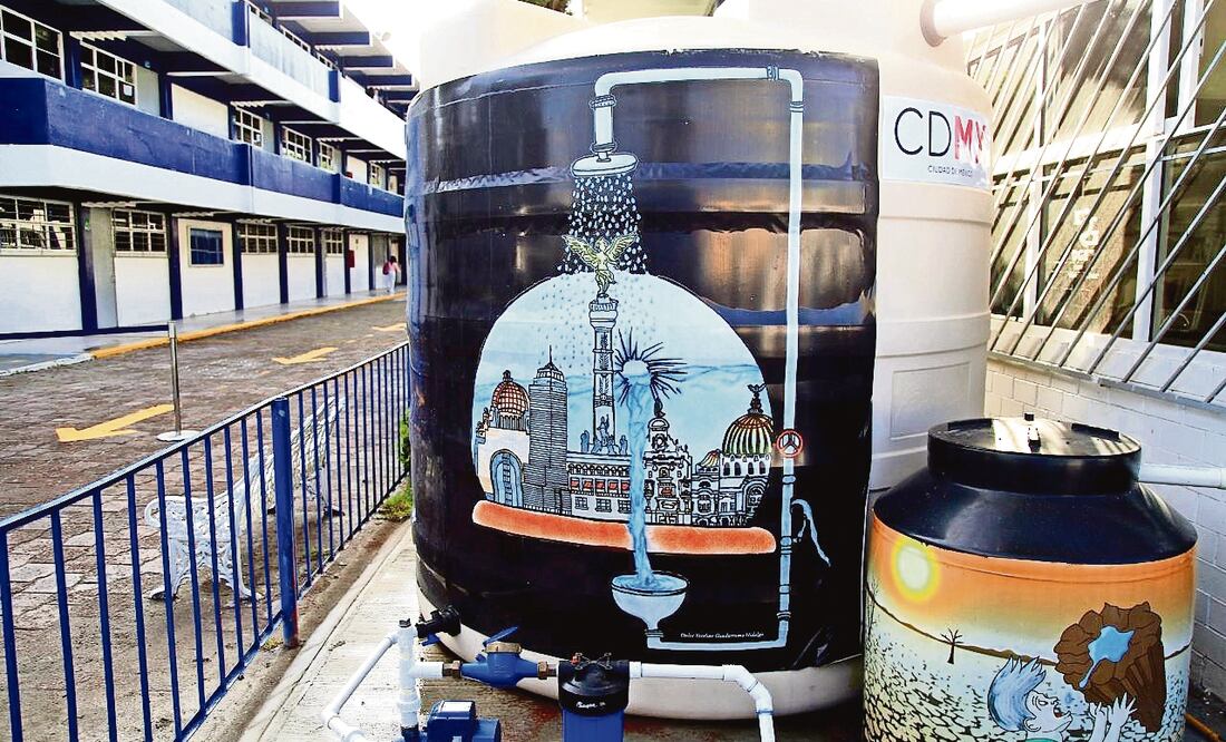 Proyecto ecológico. El Gobierno capitalino puso en marcha el programa “Escuelas de Captación" en primarias y secundarias. Foto El Universal