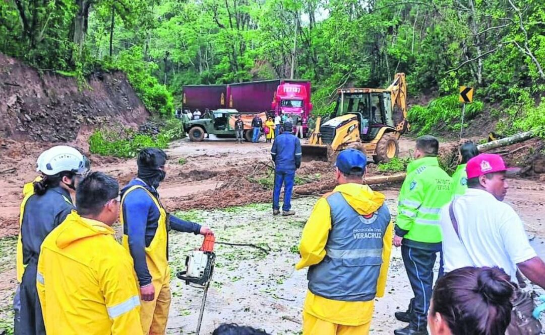 Elementos de Protección Civil trabajaron para brindar seguridad y tranquilidad a la ciudadanía. Foto: Especial