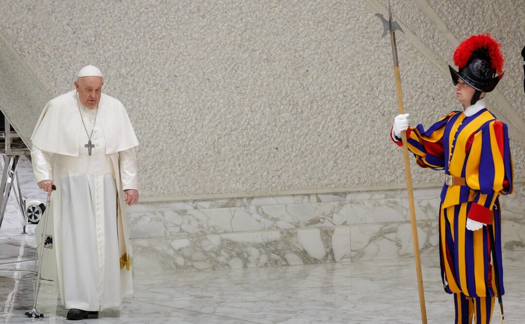 El Papa Francisco asiste a la audiencia general semanal en la sala Paolo VI, Ciudad del Vaticano, este miércoles. Foto: EFE