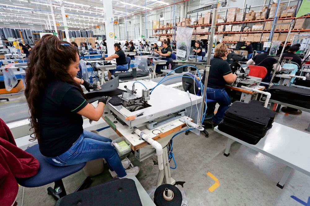 Las industrias manufactureras reportaron un crecimiento mensual de 0.8% en marzo, ligando tres meses al alza.