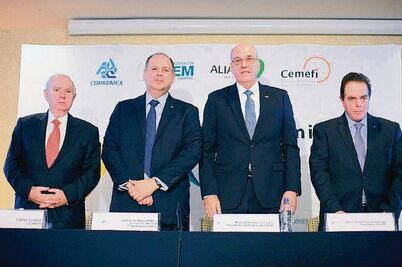 Coparmex exhorta al gobierno a no aislarse