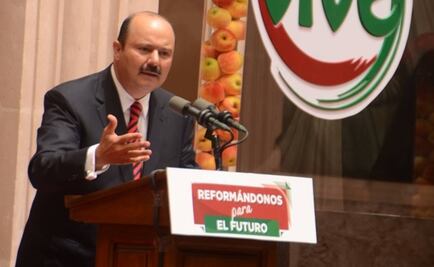 Ante posible expulsión, comisión del PRI cita a César Duarte