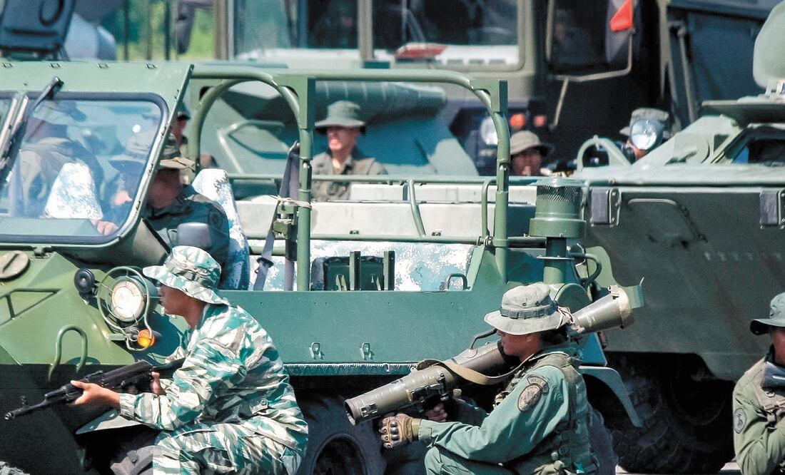 Integrantes de las Fuerzas Armadas Bolivarianas en los ejercicios militares en la frontera con Colombia. Foto: Agencias
