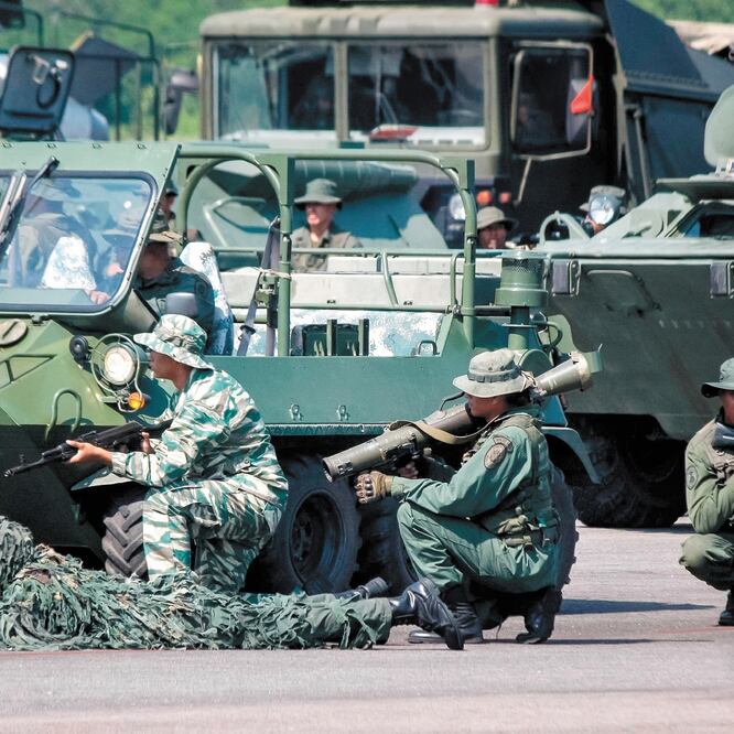 Integrantes de las Fuerzas Armadas Bolivarianas en los ejercicios militares en la frontera con Colombia. Foto: Agencias
