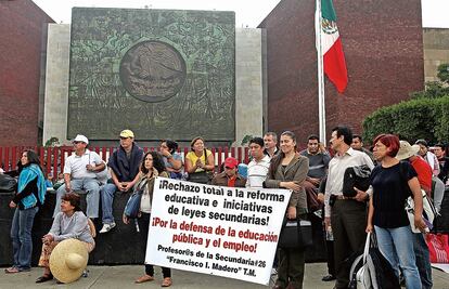 Ante llegada de la CNTE, trabajadores de la Cámara de Diputados tendrán horario normal