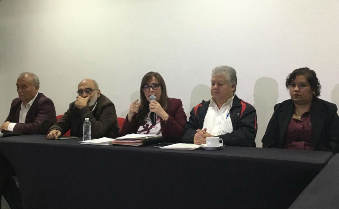 Da albazo Yeidckol Polevnsky; anuncia Congreso de Morena y prórroga de mandato