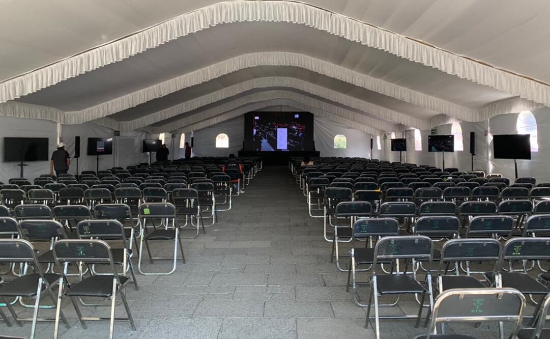 Se instaló una carpa con capacidad para 500 personas en San Lázaro. Foto: Alejandra Canchola/EL UNIVERSAL 