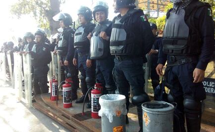 Acapulco: Policías resguardan evaluación docente