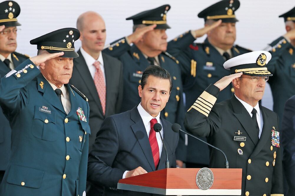 En el Patio Principal del Castillo de Chapultepec, el presidente Enrique Peña Nieto encabezó la ceremonia por el 104 Aniversario de la Marcha de la Lealtad (ARIEL OJEDA. EL UNIVERSAL)