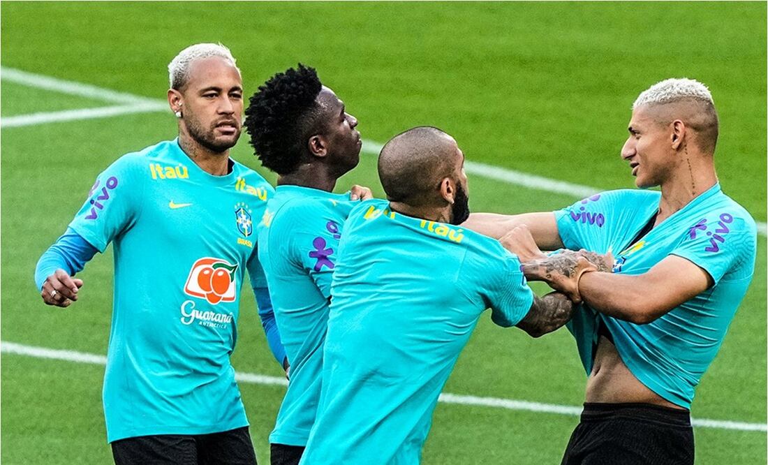 La pelea entre Richarlison y Vinicius - FOTO: ESPECIAL