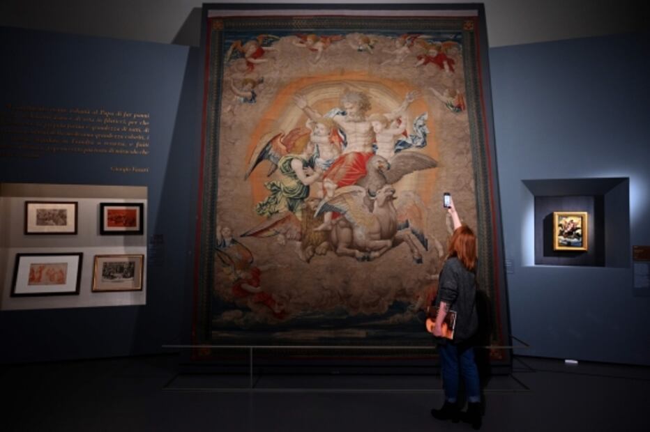 Coronavirus amenaza exposición de Rafael en Roma