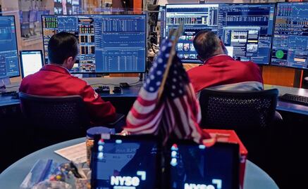 Wall Street retrocede en primer día del cierre de gobierno en Estados Unidos