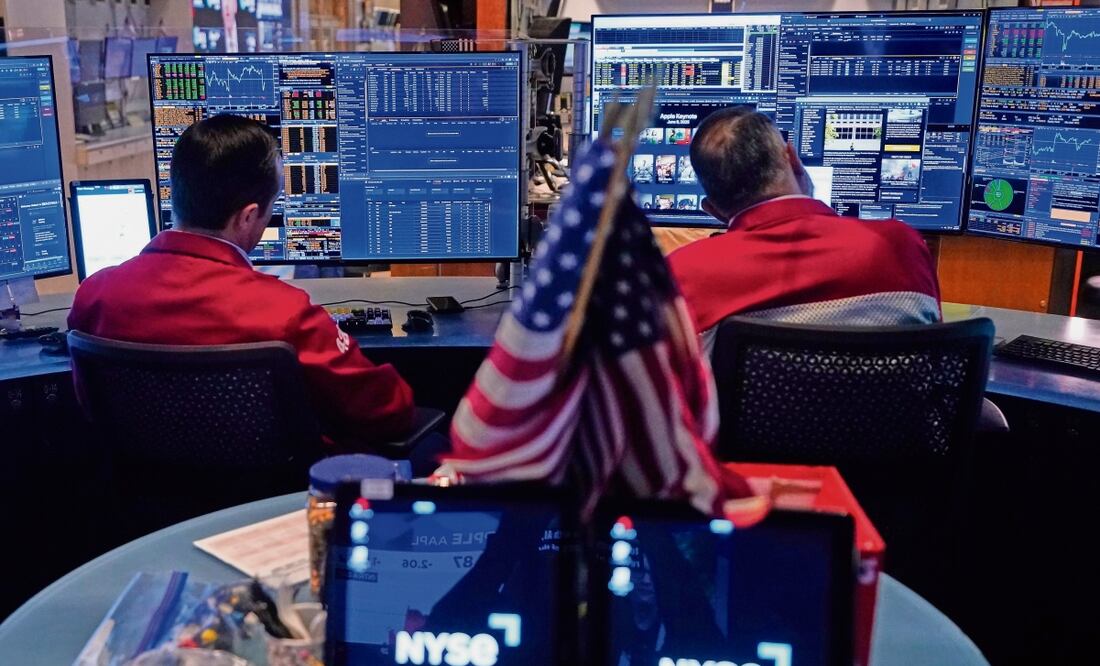 Los mercados en Wall Street cerraron con caídas luego de las negociaciones entre EU y China. Foto: Richard Drew / AP