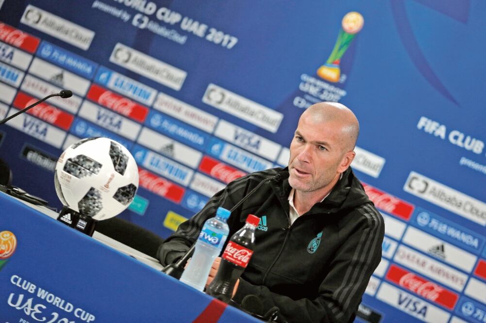 Zizou quiere llegar al Clásico, contra el Barcelona, con otro campeonato (AMR ABDALLAH DALSH. REUTERS)