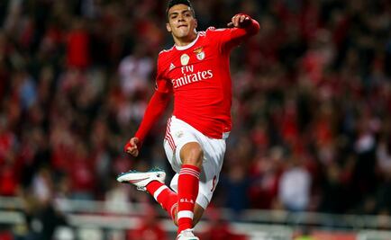Raúl Jiménez anota en triunfo del Benfica