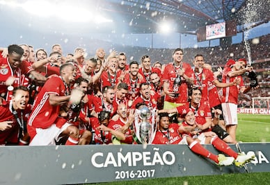 Jiménez reina con el Benfica