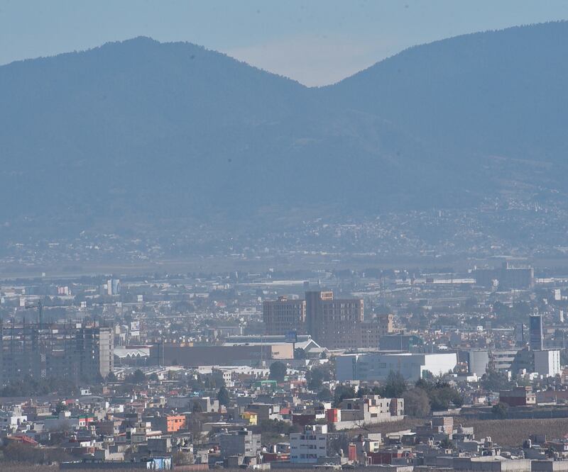 Las Zonas Metropolitanas del Valle de Toluca y Santiago Tianguistenco fueron las más afectadas por la concentración de contaminantes, informó la Secretaría de Medio Ambiente mexiquense. Foto: CRISANTA ESPINOSA. CUARTOSCURO