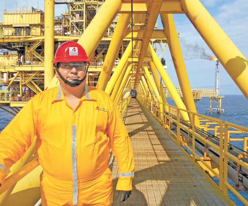 Juez federal ordena que siga la regulación asimétrica que pone límites a Pemex en materia de ventas y comercialización de petróleo. Foto: ARCHIVO EL UNIVERSAL