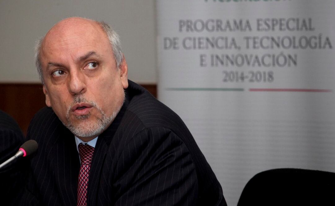 El ex titular, Enrique Cabrero. Foto: El Universal