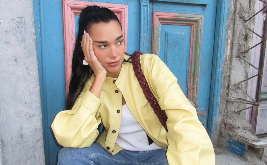 La cantante volvió a sorprender a los mexicanos con un llamativo look para turistear en CDMX /Foto: Instagram @dualipa