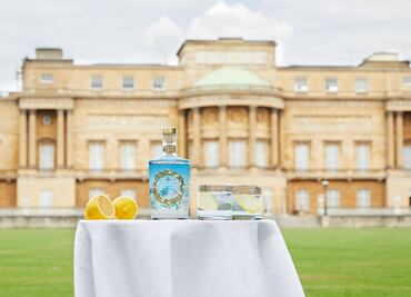 El Palacio de Buckingham lanzó su propia ginebra: Buckingham Palace Gin