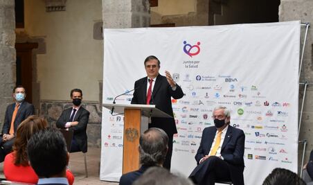 Habríamos querido evitar muertes por Covid, pero no había tratamientos: Ebrard