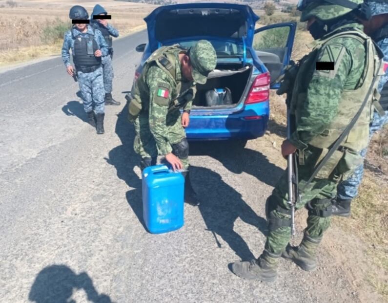 En Hidalgo, fuerzas federales aseguran más de 137 mil litros de hidrocarburo; detienen a 17
