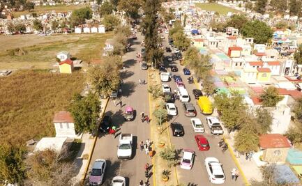 Acuden 300 mil personas a 10 panteones en Iztapalapa  