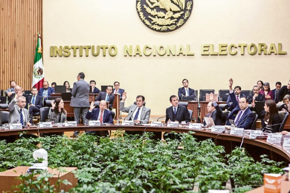 Proceso. INE concluye la revisión de solicitudes y descarta a 39 ciudadanos para candidaturas independientes. (ARCHIVO EL UNIVERSAL)