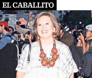 Xóchitl los pone a recoger basura