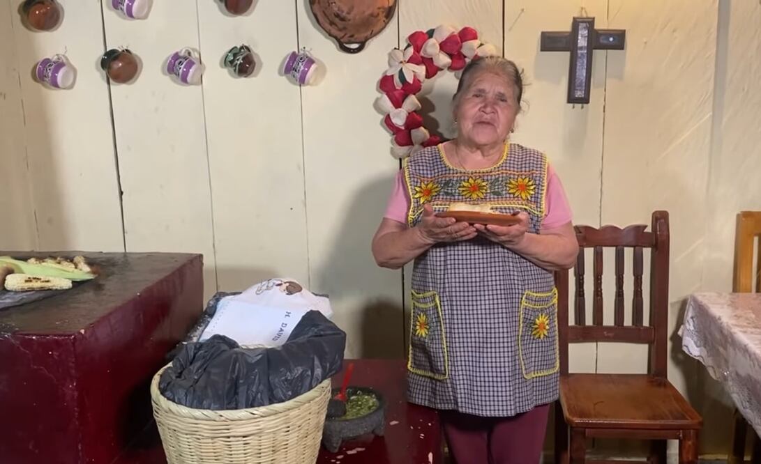 Doña Angela compartió su receta de tacos de canasta en su canal de YouTube / Foto: Captura de pantalla Youtube "De mi Rancho a tu Cocina"